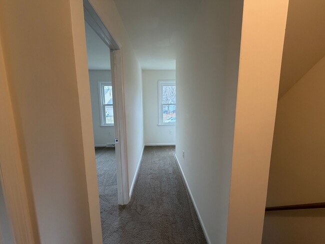 Building Photo - Quiet Neighborhood Updated 3BR Townhouse in Lancaster