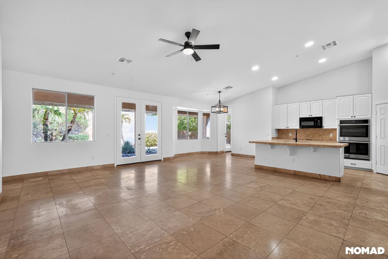 Building Photo - 7742 E Los Gatos Dr