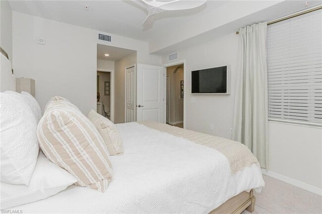 Building Photo - 5527 Double Eagle Cir