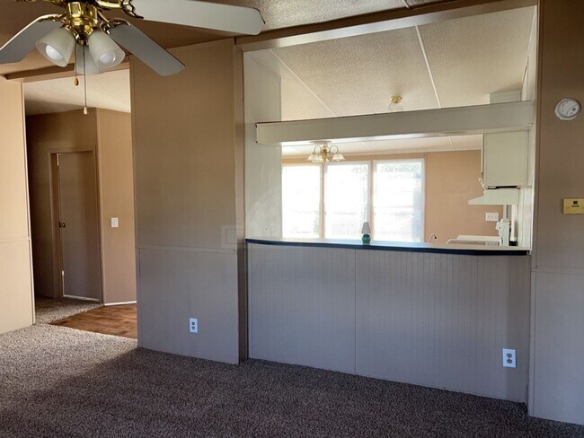 Building Photo - 3406 Valencia Dr