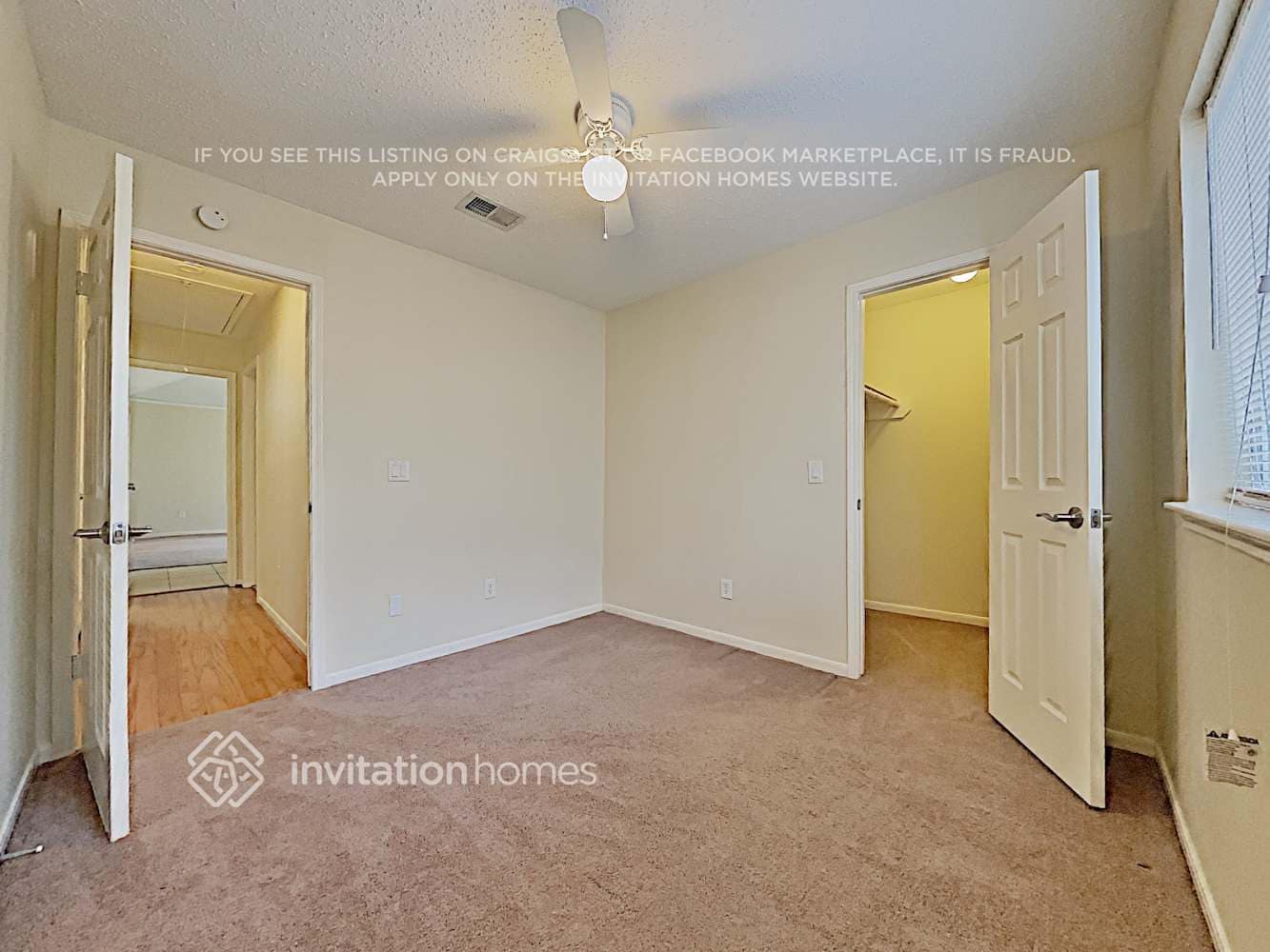 Building Photo - 110 S Village Knoll Cir