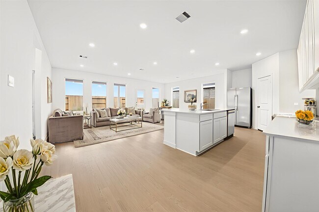 Building Photo - 16314 Texas Flatland Wy