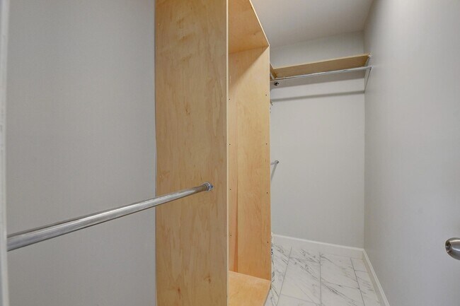 Building Photo - 974 Normandy Trail