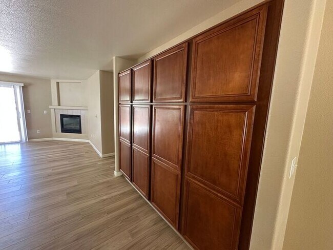 Building Photo - 7465 Hinton Dr