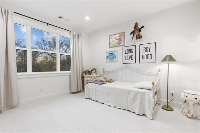 Building Photo - 9847 Mixon Dr