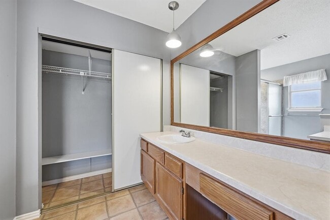 Building Photo - 6300 Evangeline Trail