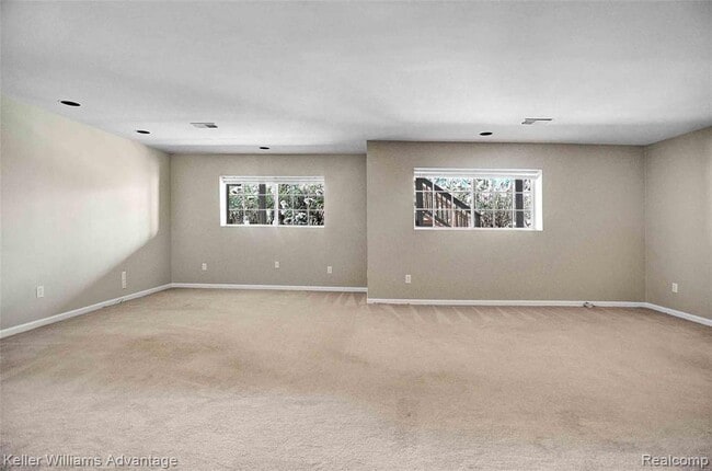 Building Photo - 31173 Livingston Dr