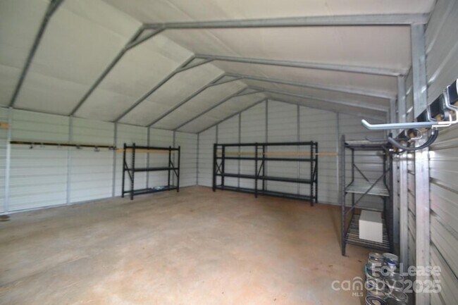 Building Photo - 2050 35th St NE