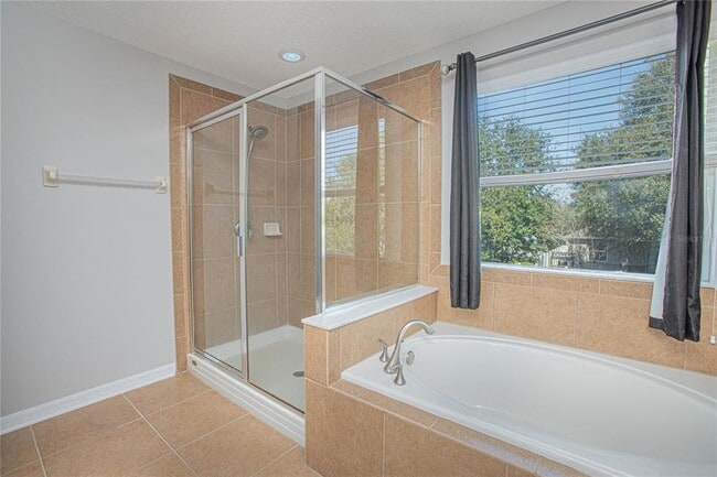 Building Photo - 13141 Moss Park Ridge Dr