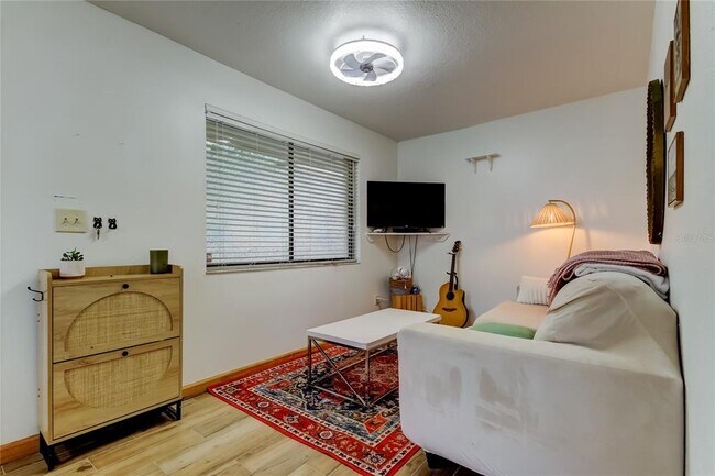 Building Photo - 11720 Raintree Dr