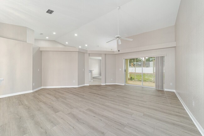 Building Photo - 10061 SW 74th Terrace
