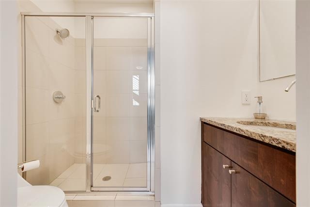 Building Photo - 959 W Bluff St