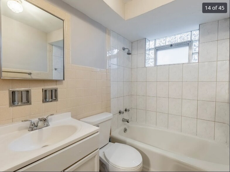 Building Photo - 7228 38th Pl