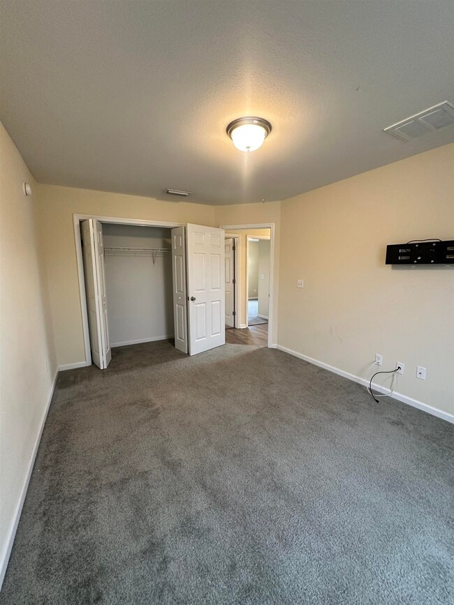 Building Photo - 1060 Lacey Ln