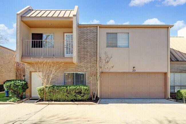 Primary Photo - 1115 Augusta Dr