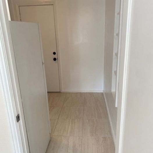 Building Photo - 10 Pueblo St