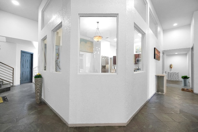 Building Photo - 1092 Calcot Pl