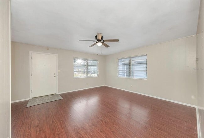 Building Photo - 2423 Auburn St S