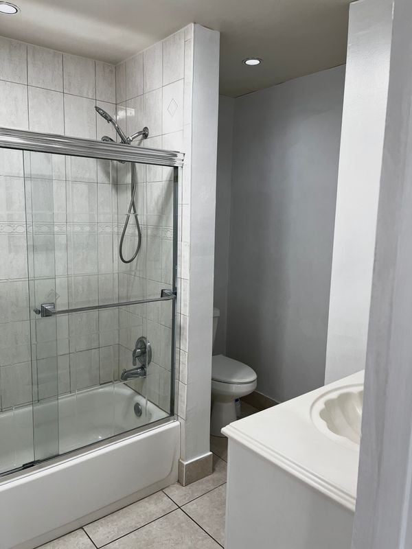 Building Photo - 8149 Lagos De Campo Blvd