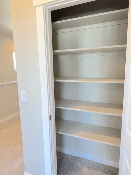 Building Photo - 844 Schlagel St