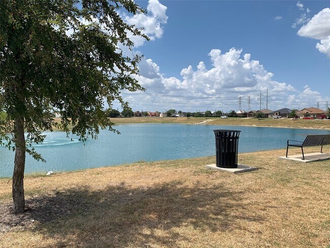 Building Photo - 6353 Eagle Lake Ct