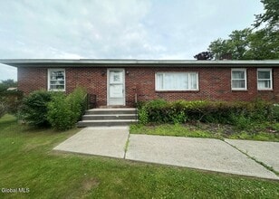 Building Photo - 5059 Western Turnpike