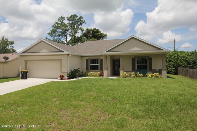 Primary Photo - 774 Alfonso Ave SE