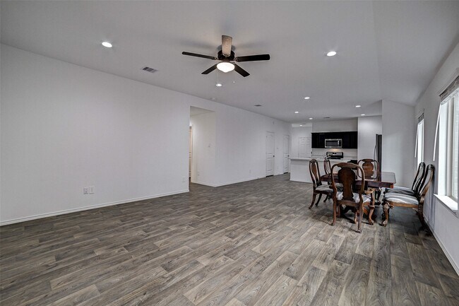 Building Photo - 21242 Violet Dusk Dr