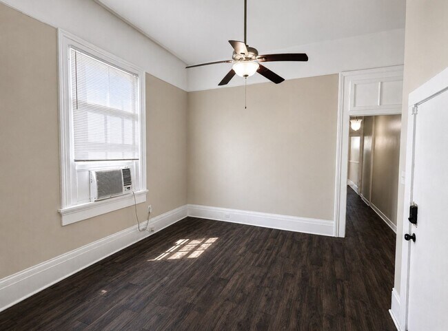 Building Photo - 2332 Ursulines Ave