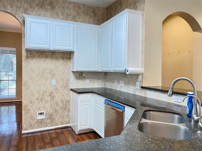 Building Photo - 1602 Lawick Cir