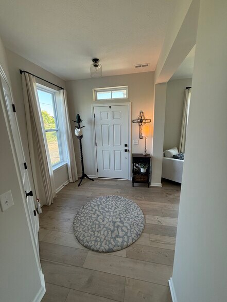 Building Photo - 12019 Gia Ct