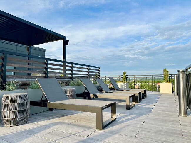 Rooftop lounge deck - 701 Swann Ave