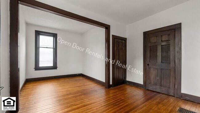 Building Photo - 1209 Rivermet Ave