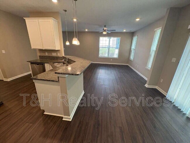 Building Photo - 5657 Brownstone Dr