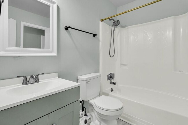 Building Photo - 216 Parlor Dr