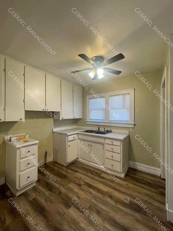 Building Photo - 718 Leland St