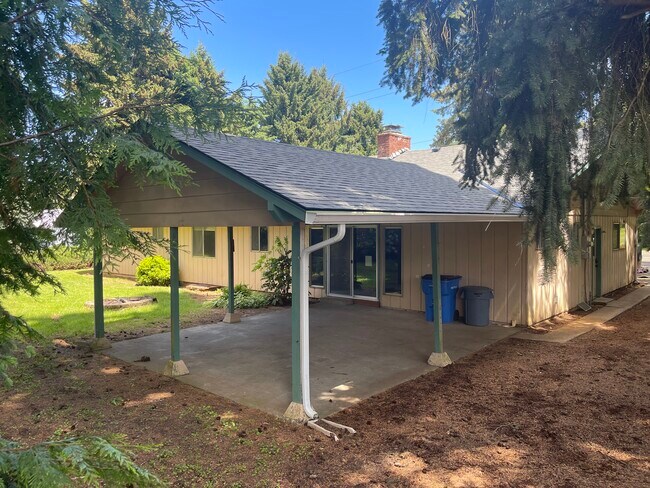 Building Photo - 72nd Ave. Property