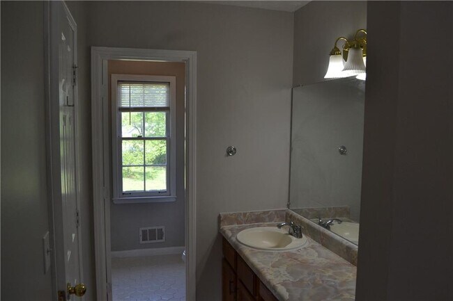 Building Photo - 1591 Willow Bend Way