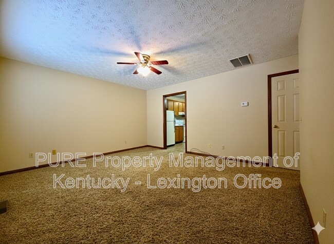 Building Photo - 366 Bonny Lynn Dr