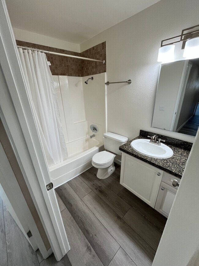 Building Photo - 17131 W Bernardo Dr