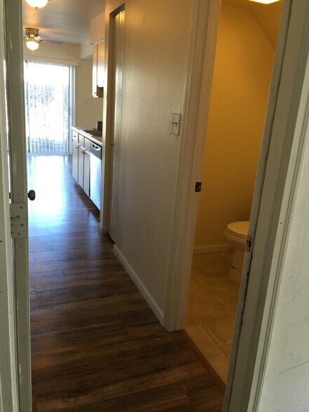 Building Photo - 263 Acorn Dr