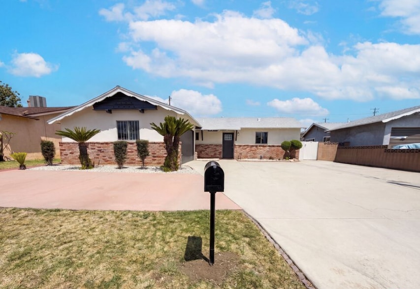 Building Photo - 14809 Dancer St