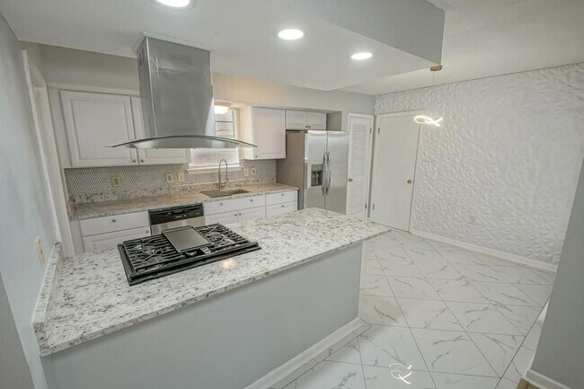 Building Photo - 31 Antigua Dr