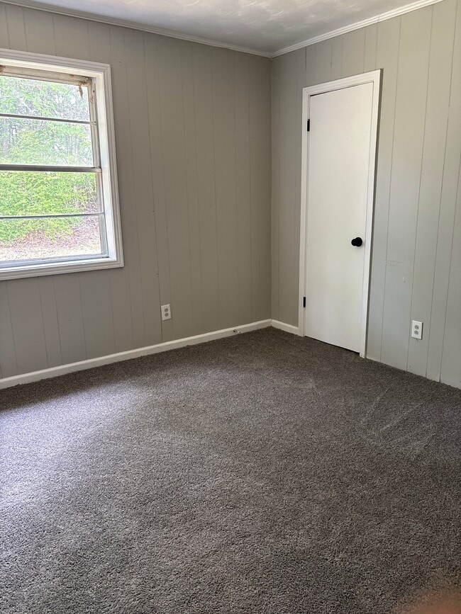 Building Photo - 211 Nance St