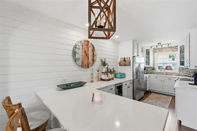 Building Photo - 4751 Coquina Key Dr SE