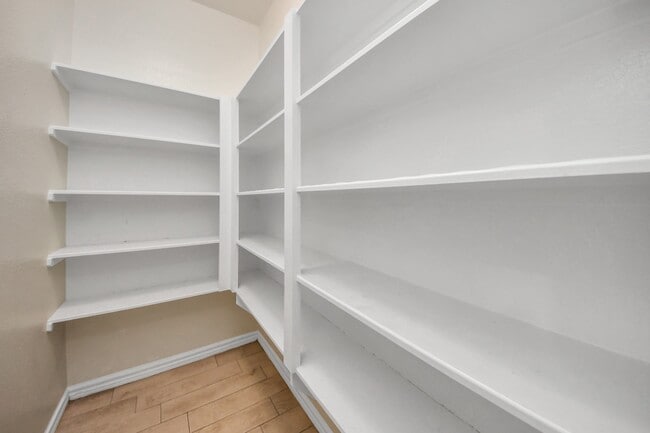 Building Photo - 28215 Shorecrest Ln