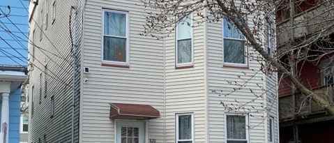 Building Photo - 122 Thornton St