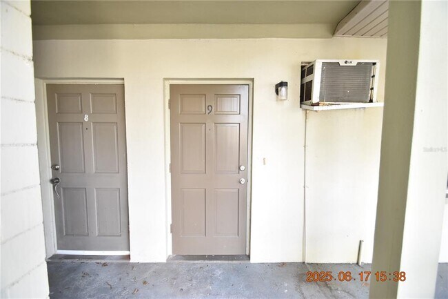 Building Photo - 302 Danube Ave