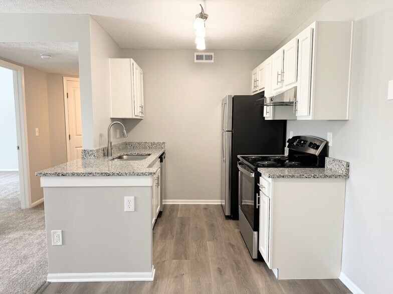 Building Photo - Greensview Apartments