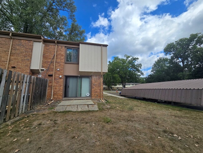 Building Photo - 23568 Lahser Rd
